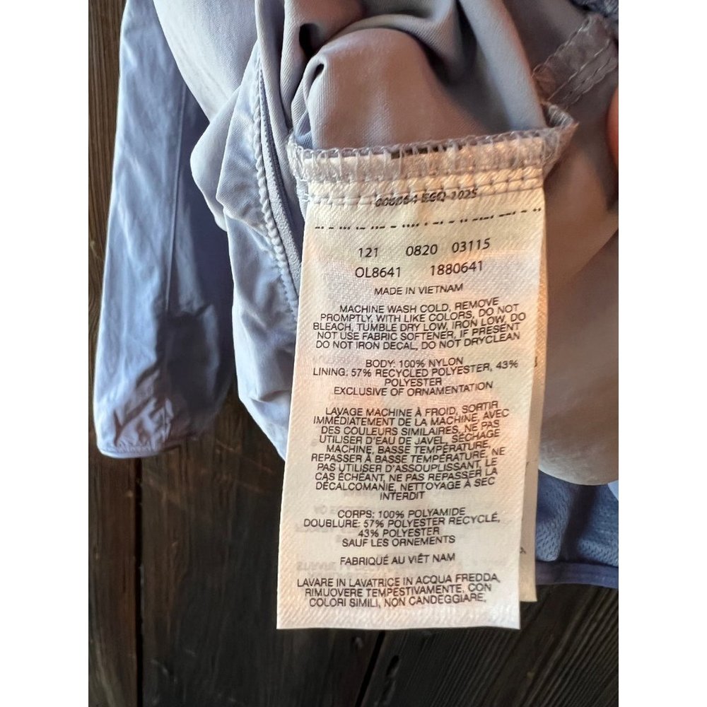 Mountain Hardware Jacket Size Small - image 5